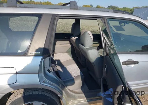 2004 Subaru Forester 2.5Xs z USA, uszkodzony, nr VIN JF1SG65664H709